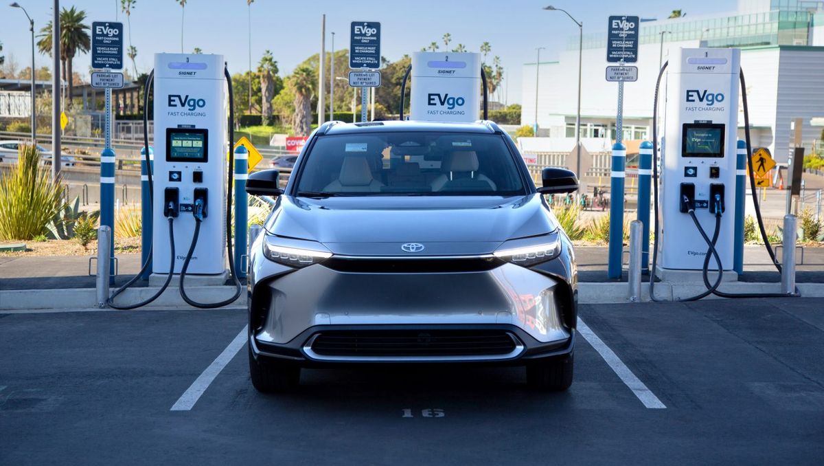 Toyota Reveals Plans For EVs With A 621-Mile-Range, Solid-State Batteries.